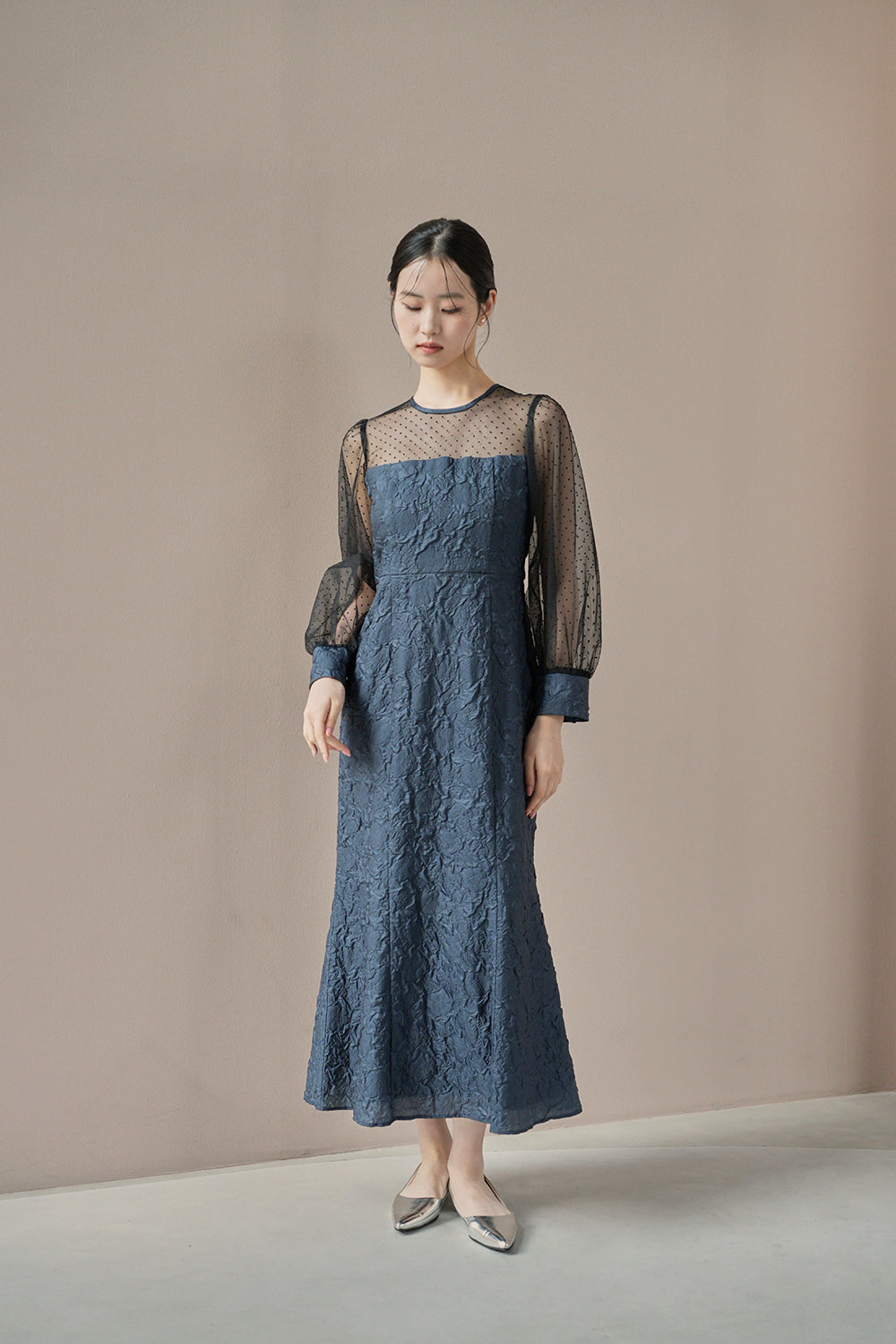 kaene公式オンラインストア エンボスフラワードットミックスドレス