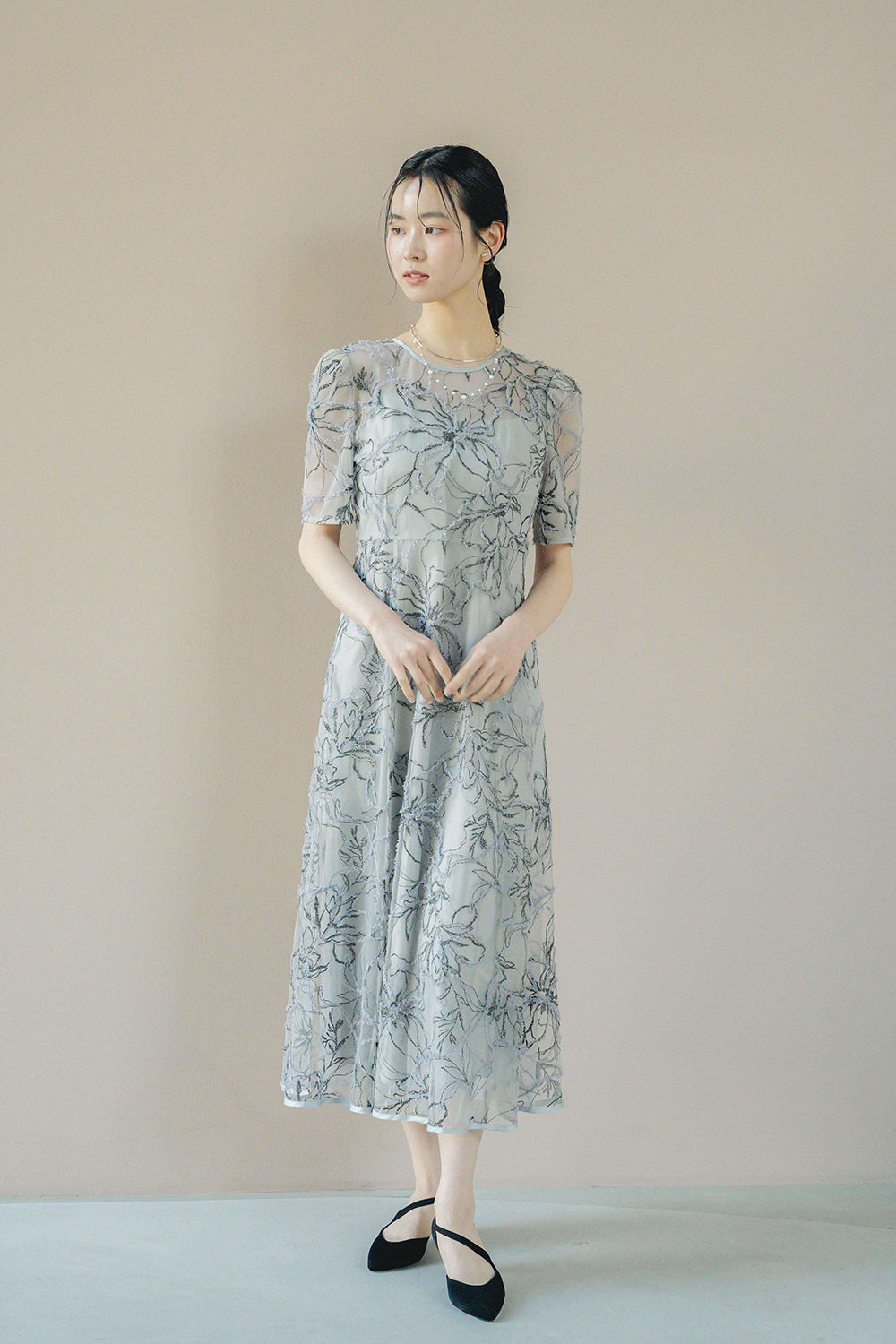 kaene公式オンラインストア エンブロイダリーモールレースドレス