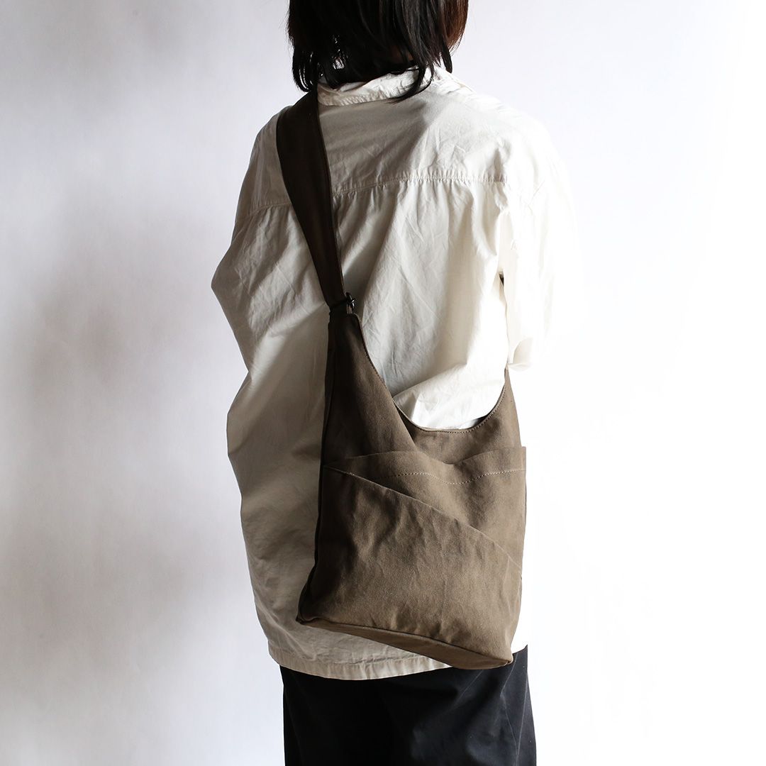 備長炭染め帆布タケノコショルダー | 香久山鞄