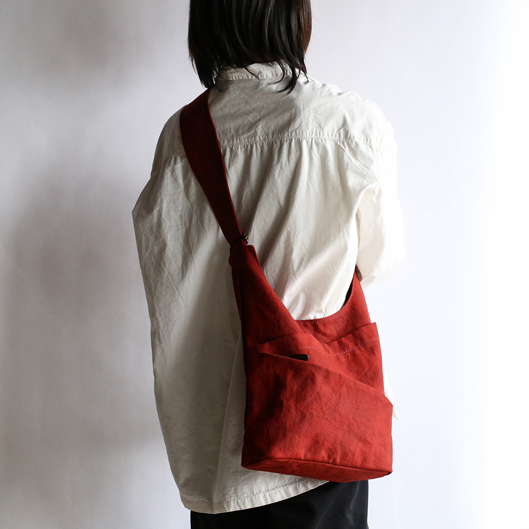 備長炭染め帆布タケノコショルダー | 香久山鞄