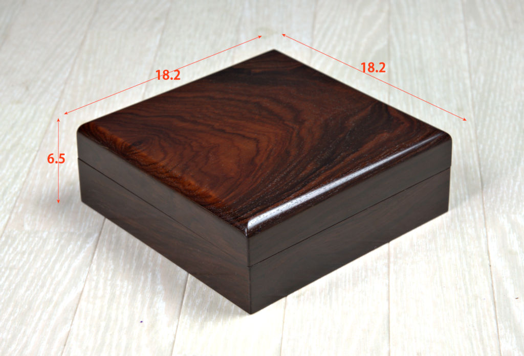 雑貨: 紫檀 小箱 正四角形 若畑作 no.8211-01 / 唐木家具OSAKA
