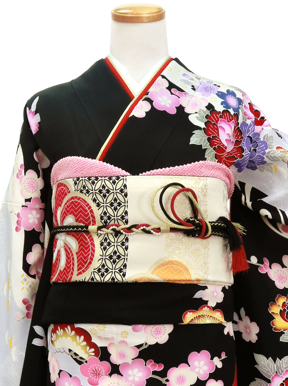 黒地に京紅型風の振袖／Queenサイズ | 宅配着物レンタルの京都かしきもの