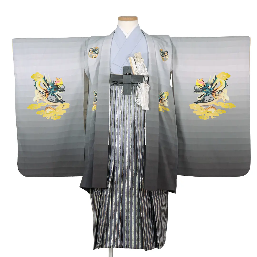 グレーのグラデーションに龍、グレーの袴／七五三・五歳男の子・袴