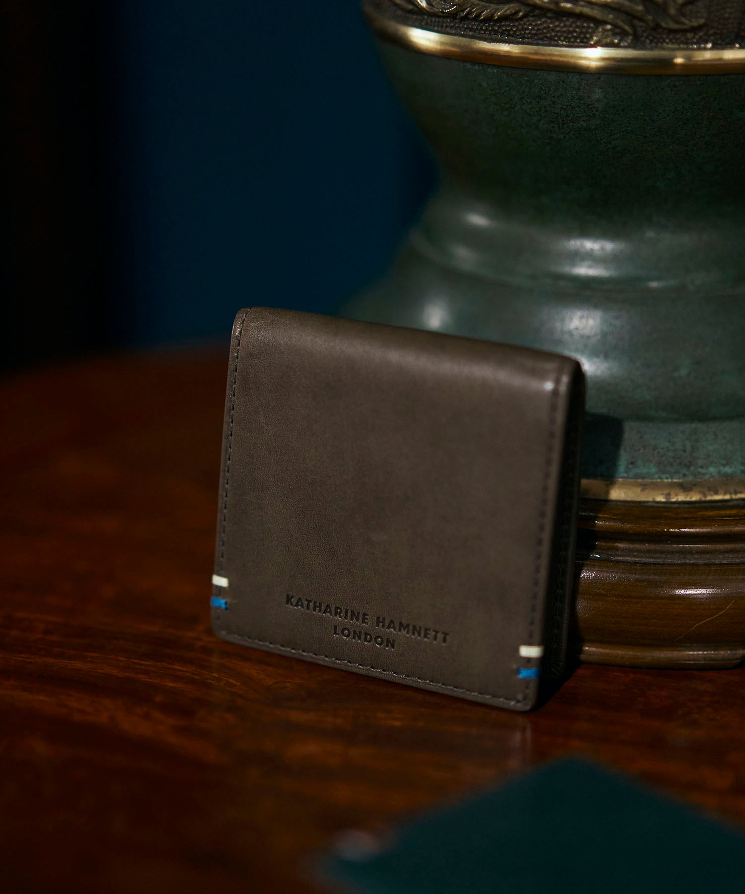 KATHARINE HAMNETT LONDON】VEGA コインケース（490-52100）