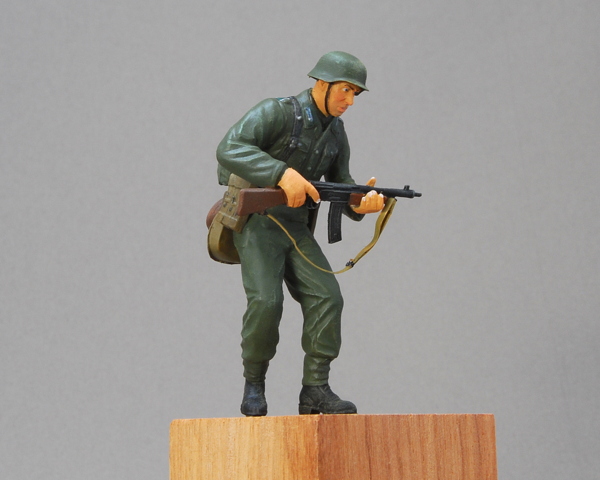 ドイツ軍国民突撃兵 ベルリン1945 ドラゴン 1/35 組立と塗装・製作記