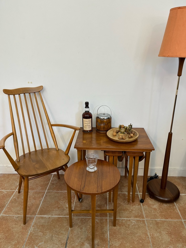 希少な家具】アーコールだけじゃない！英国ビンテージ家具の取り扱い