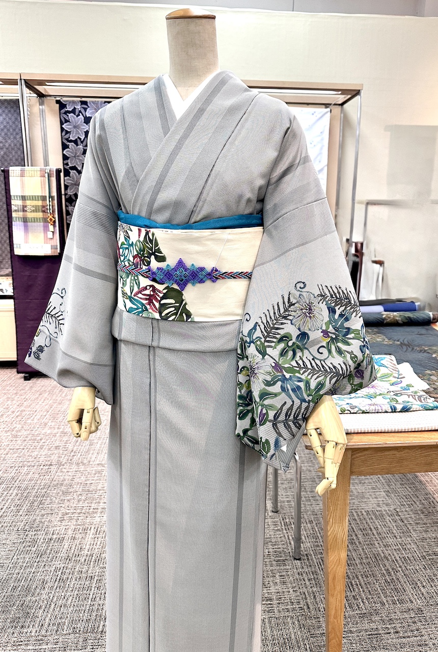 きょらさ」漆原かおりさん | 本場奄美大島紬特集 | きもの苑