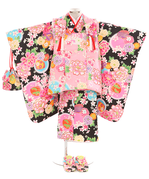 七五三(三歳女の子)着物レンタル｜牡丹に貝合わせ柄黒着物×ピンク被布