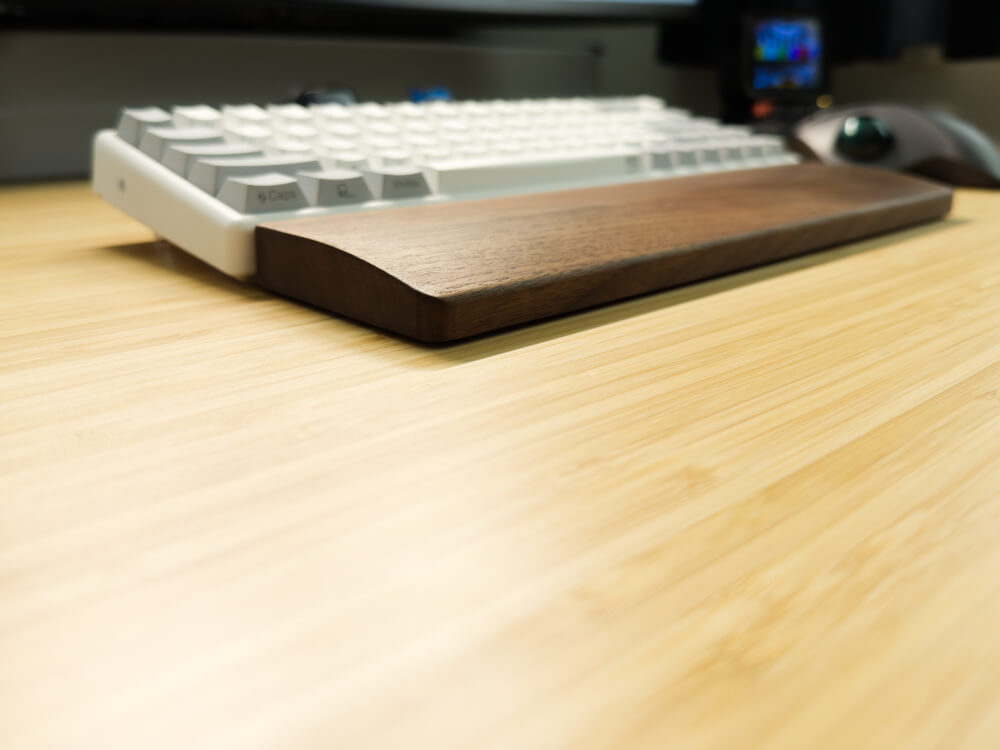 Flexispot 竹天板（Bamboo）レビュー。竹のぬくもりと機能性を両立した