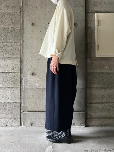 atelier naruse アトリエナルセ / ウールフラノVネックプルオーバー