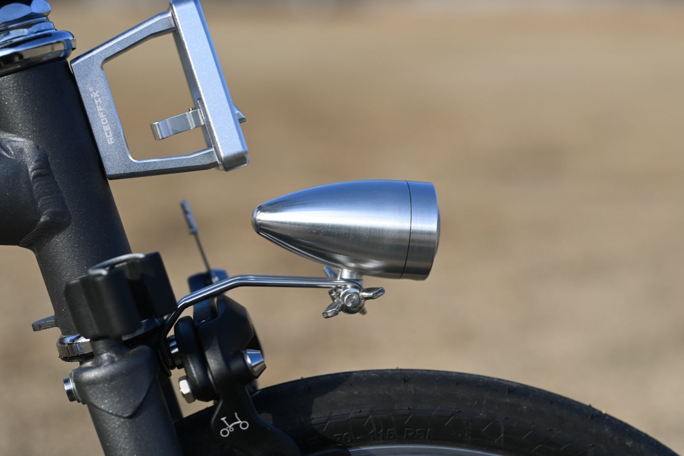 KiLEY(キーレイ) 「バレットライト」（USB充電式砲弾ライト） フロント