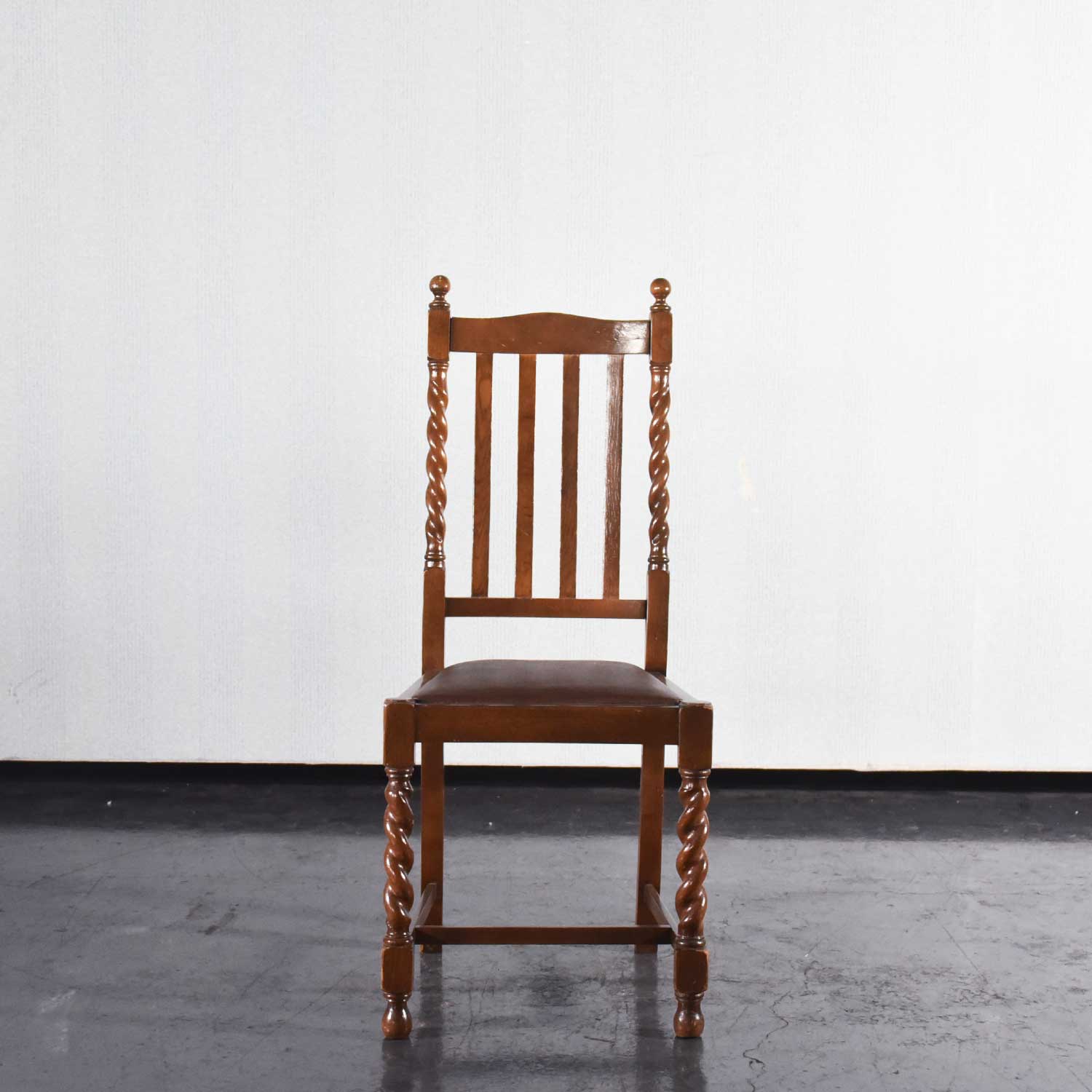 インダストリアル アイアンチェア CH-56 – 神戸アンティークウェアハウス