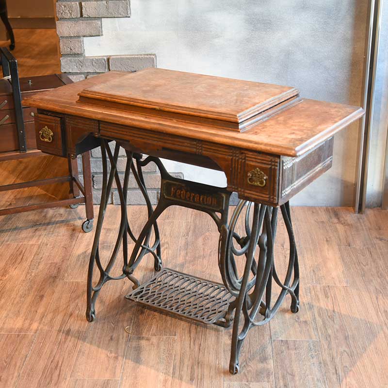 Jones CWS 英国ジョーンズ社製 足踏みミシン – 神戸アンティークウェア