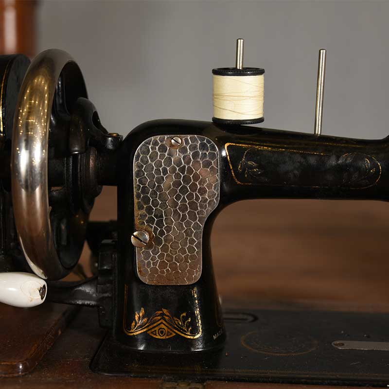ドイツ製 VESTA 手回しミシン /SM-46C – 神戸アンティークウェアハウス
