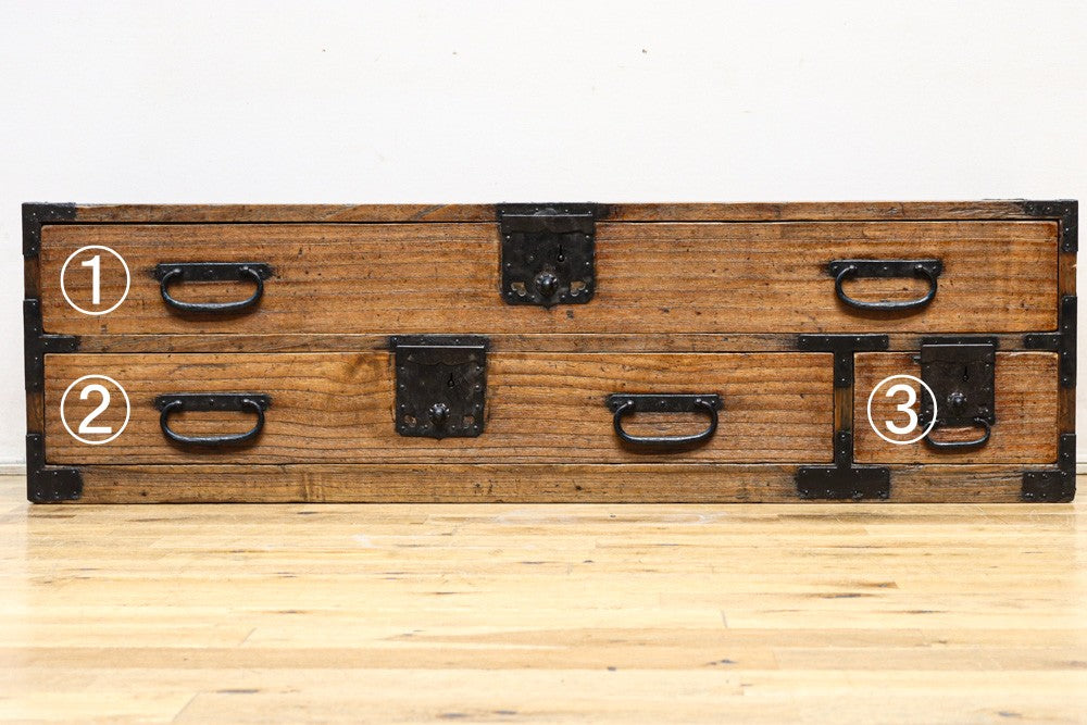 味わい深い色彩に風格漂う刀箪笥 BB2854 – 古福庵 [ KOFUKUAN