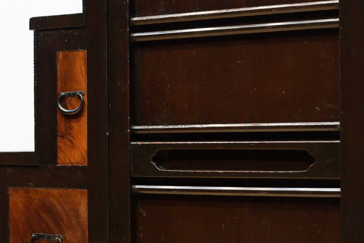 大珍品‼ 美しい歳月を重ねた風格漂う京都半間階段箪笥 BB2999 – 古福庵