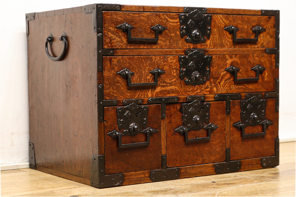 極上!! 欅の珠杢が素晴らしい総欅酒田船箪笥 Ba9544 – 古福庵