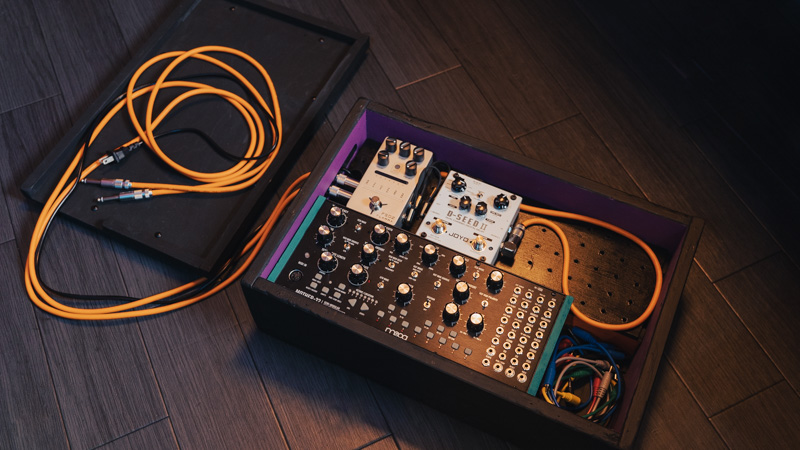 5秒で音が出せる持ち運びシンセケースを自作してみた【Moog Mother-32