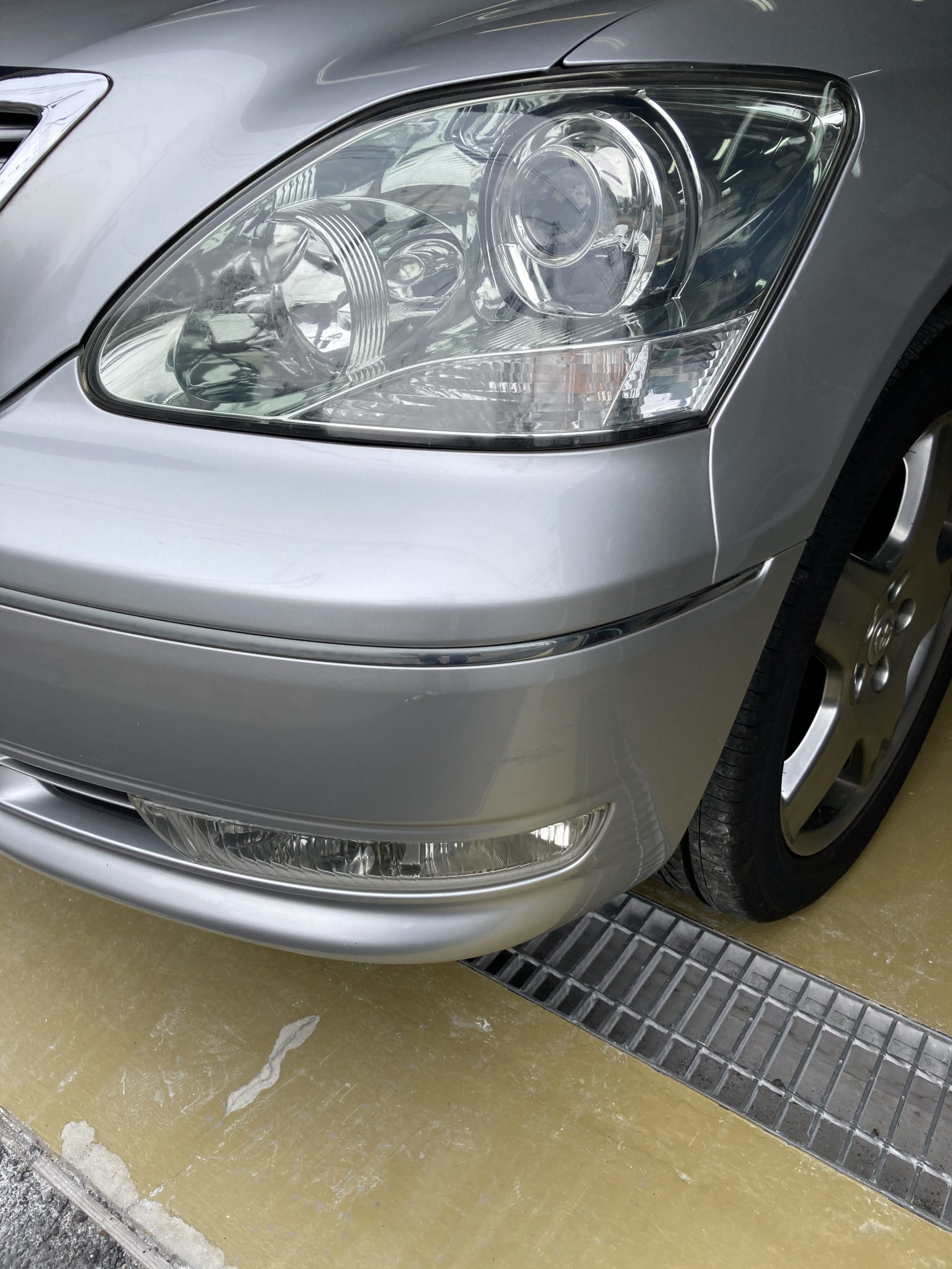 トヨタ セルシオ 前後バンパー修理 | 有限会社小池自動車板金工業所