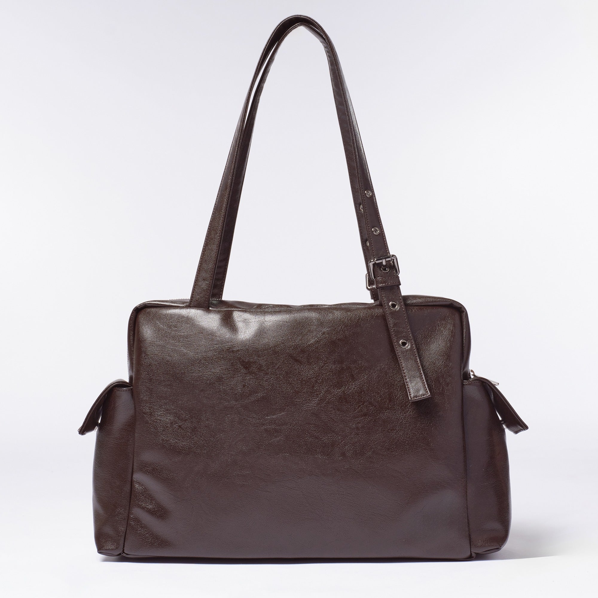 Samo Ondoh Pocket Utility Bag L - Goat Chocolate: A Stylish and