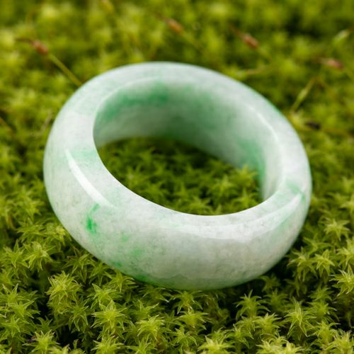 17号・艶良し】（高品質濃緑色ヒスイ）糸魚川天然翡翠指輪 | 糸魚川