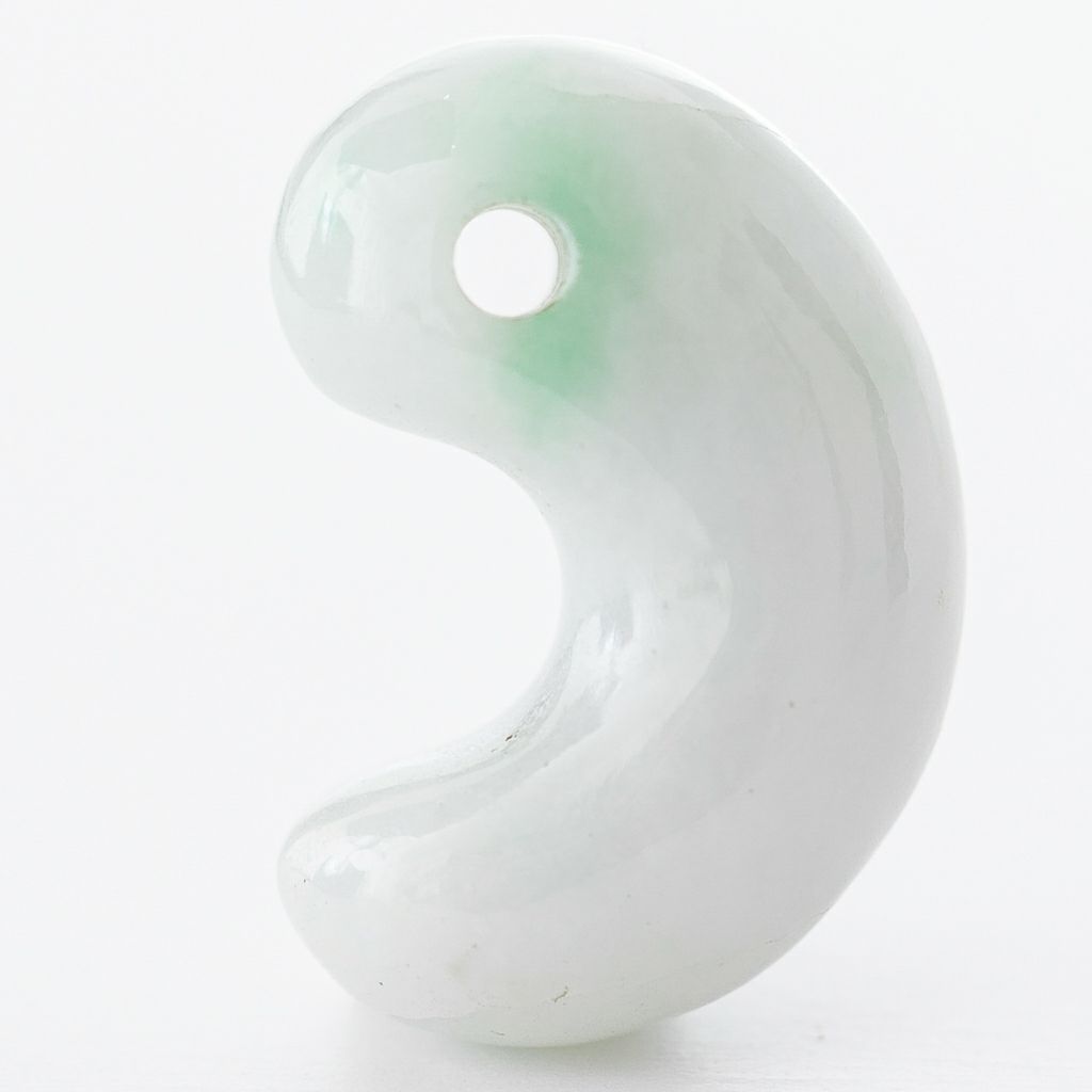 極上プレミアム・神話の勾玉・とろみある白色・透明感抜群・艶美麗