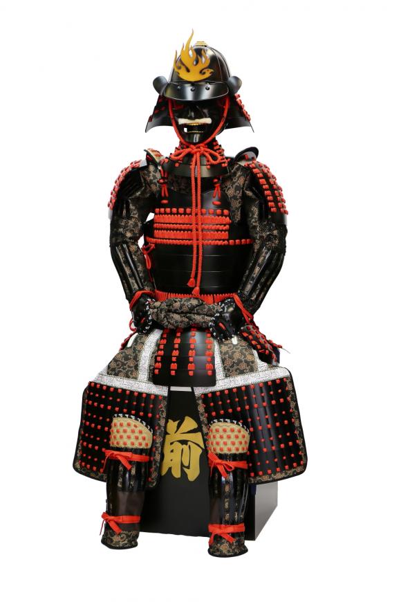 鎧の光山堂 / 胸取赤糸威桶川二枚胴具足