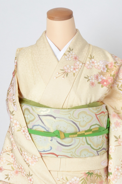 訪問着「クリーム色に枝垂れ桜」｜着物レンタルあき (来店着付け無料