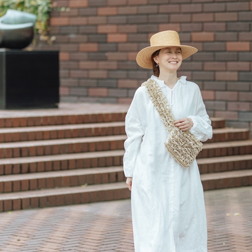 R&D.M.Co-（オールドマンズテーラー）」に別注した限定色のフリル