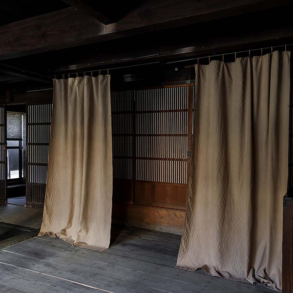 自然素材 カーテン ナグ きなり 麻100% - ナチュラルカーテン madomo