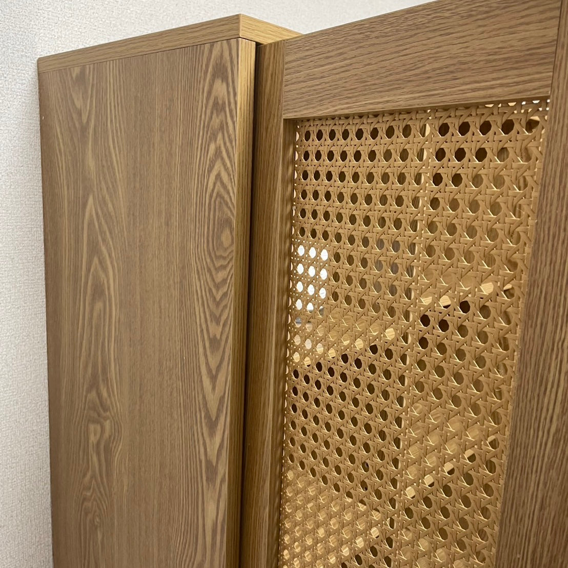 Cane Weave Cabinet (2size) ラタンの扉が目を引く、ナチュラル