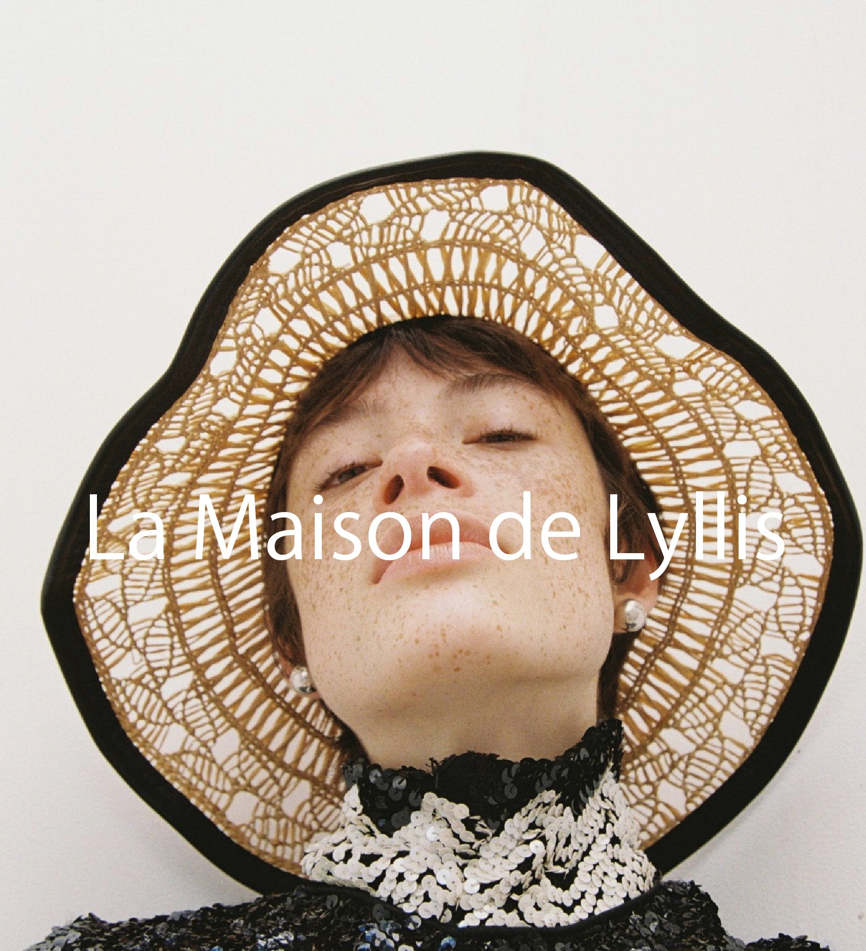 ABOUT – La Maison de Lyllis