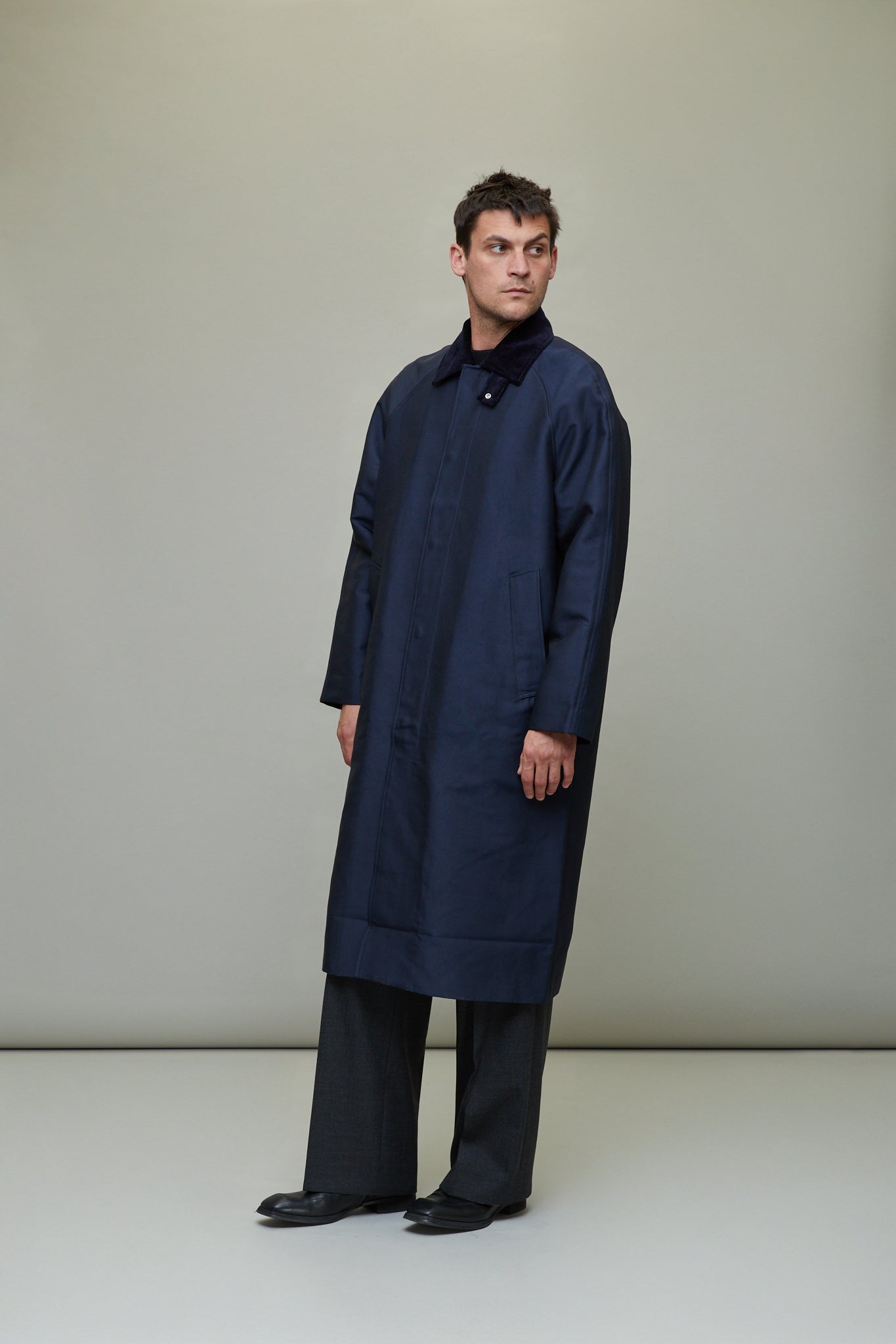 Raglan Coat in Navy – L'ENSEMBLE