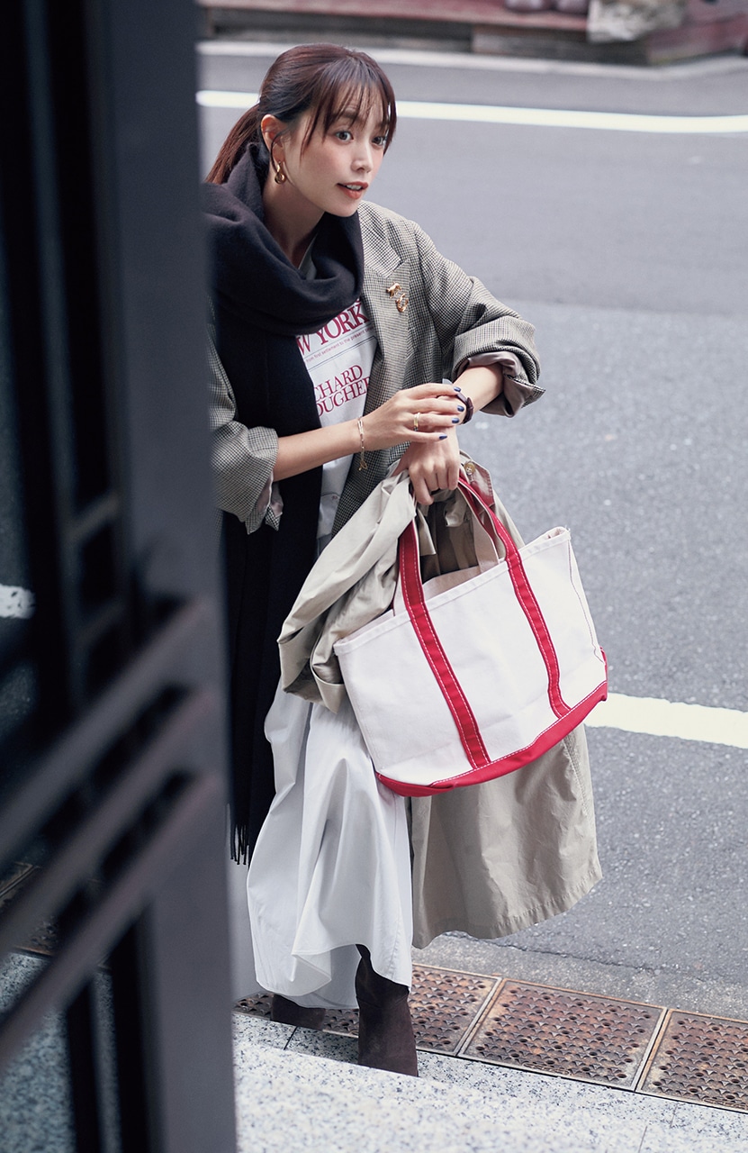 冬の”赤”で華やぐ！】L.L.Beanのトートバッグ、AURALEEのスカート…一点