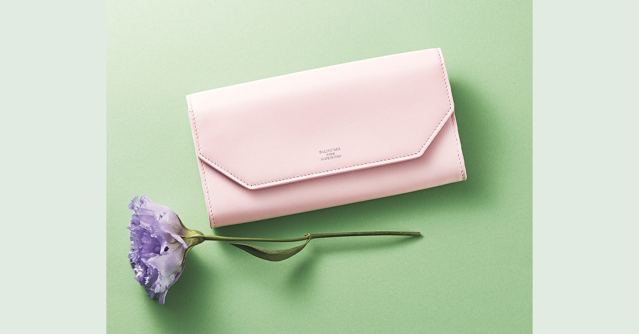 バレンシアガの長財布】「エンベロープ ロングウォレット」はクラッチ