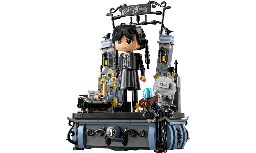 Wandinha Addams 76780 Wednesday | Loja oficial LEGO® BR