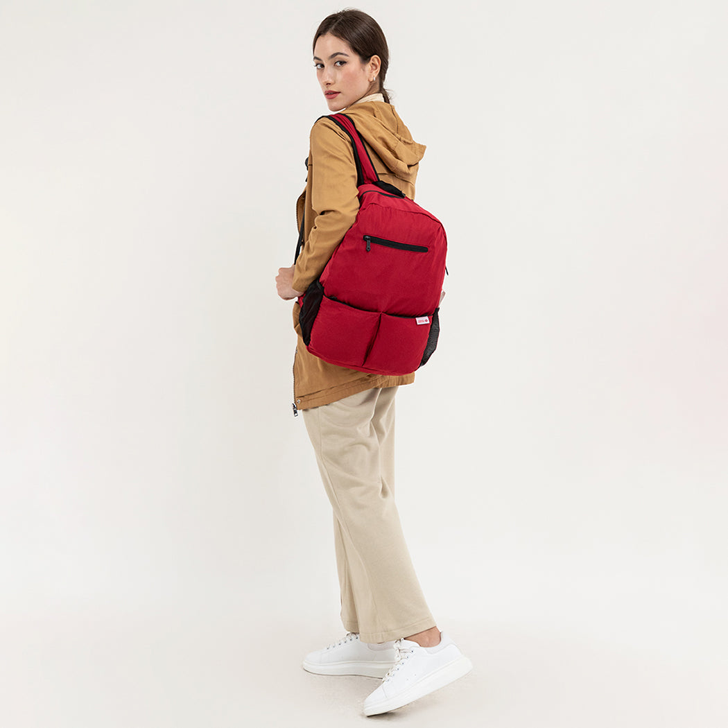 サッと広げてすぐ使える。折りたたみ式バックパック【TRAVEL SENTRY