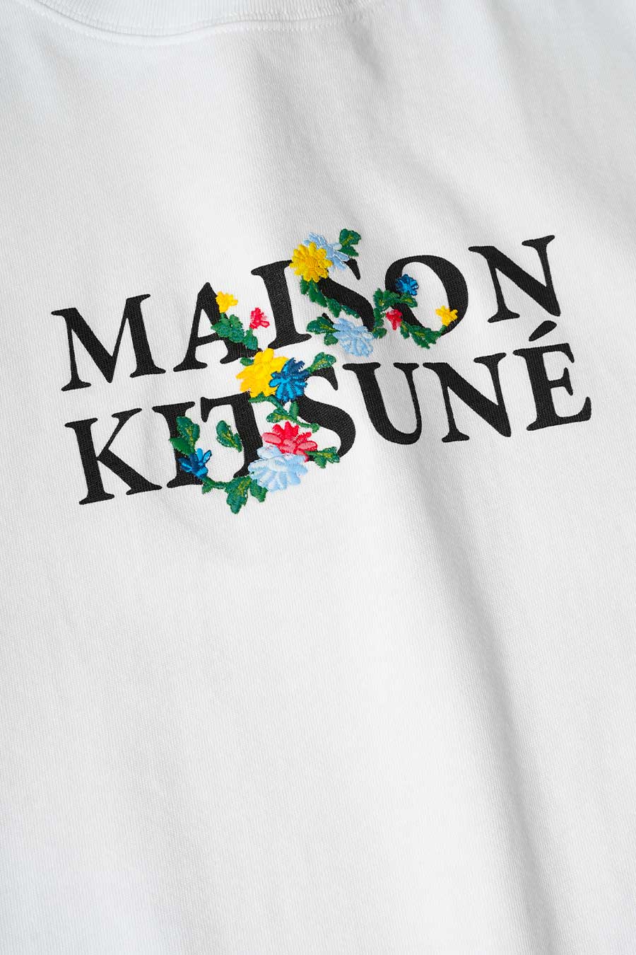 Maison Kitsune - FLOWERS COMFORT T-SHIRT WHITE – LE LABO STORE