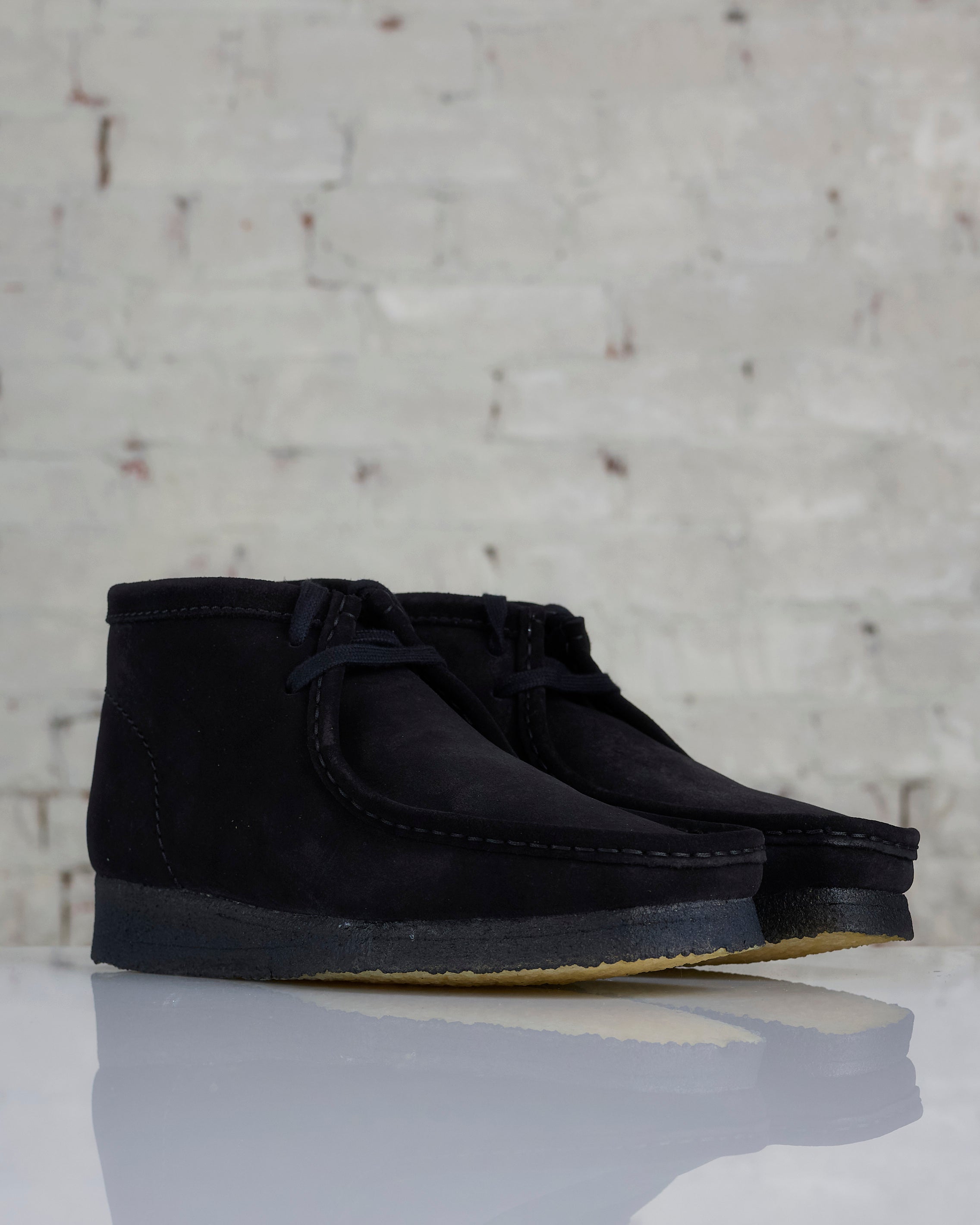 Clarks Men's Wallabee Boot Black Suede – LESS 17