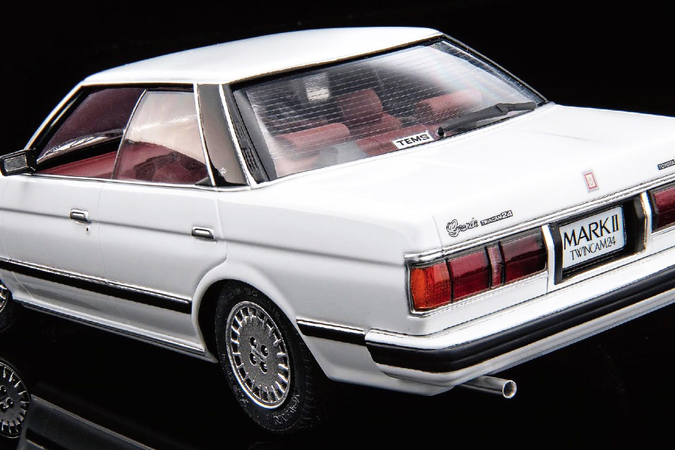 白い「GX71型マークIIグランデ」をプラモで究極再現! マークII三兄弟が