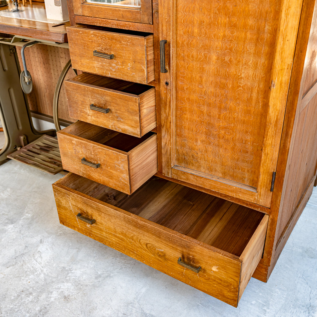 趣のあるタンス – 古道具オールドニュー商會