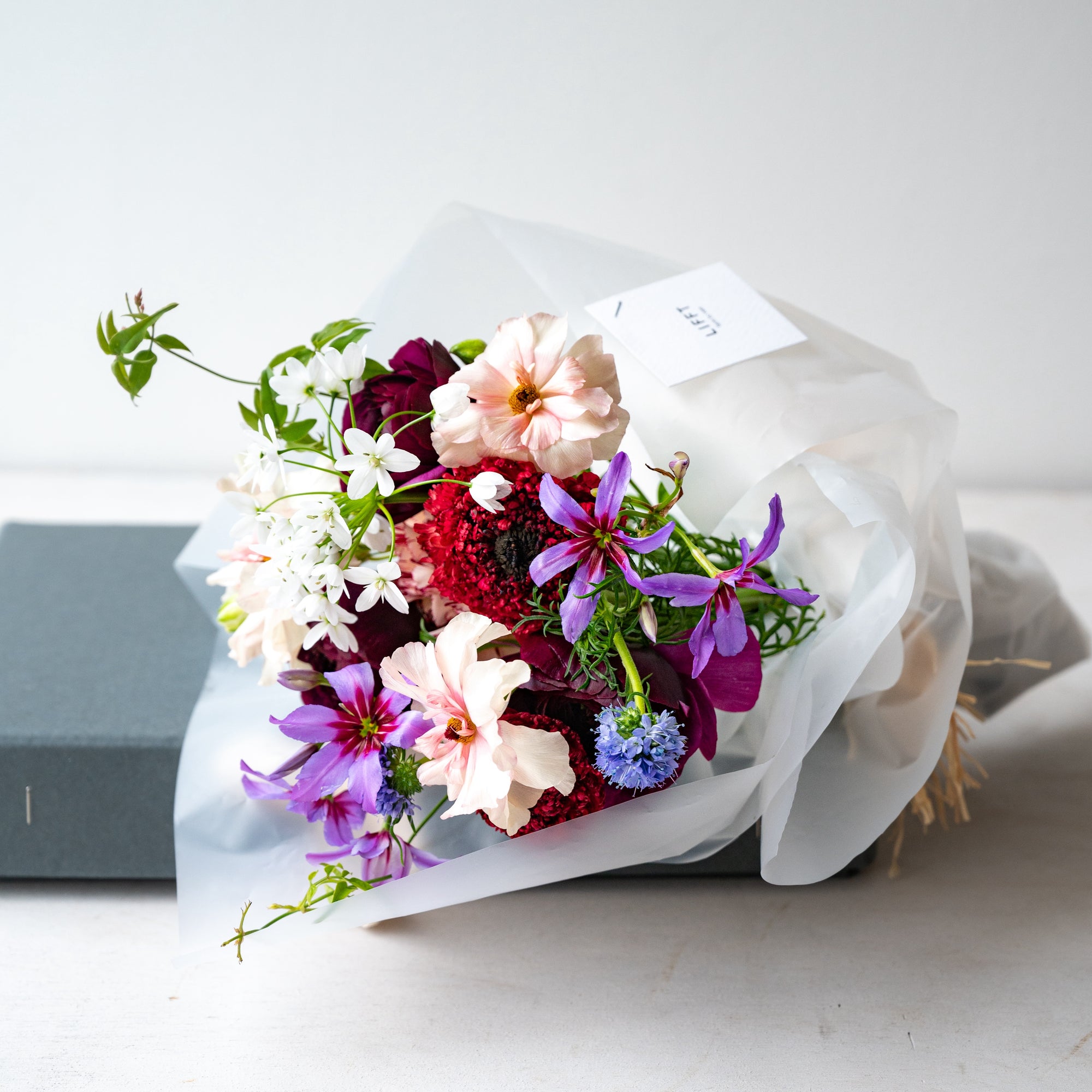 ラナンキュラスの花束 M – LIFFT