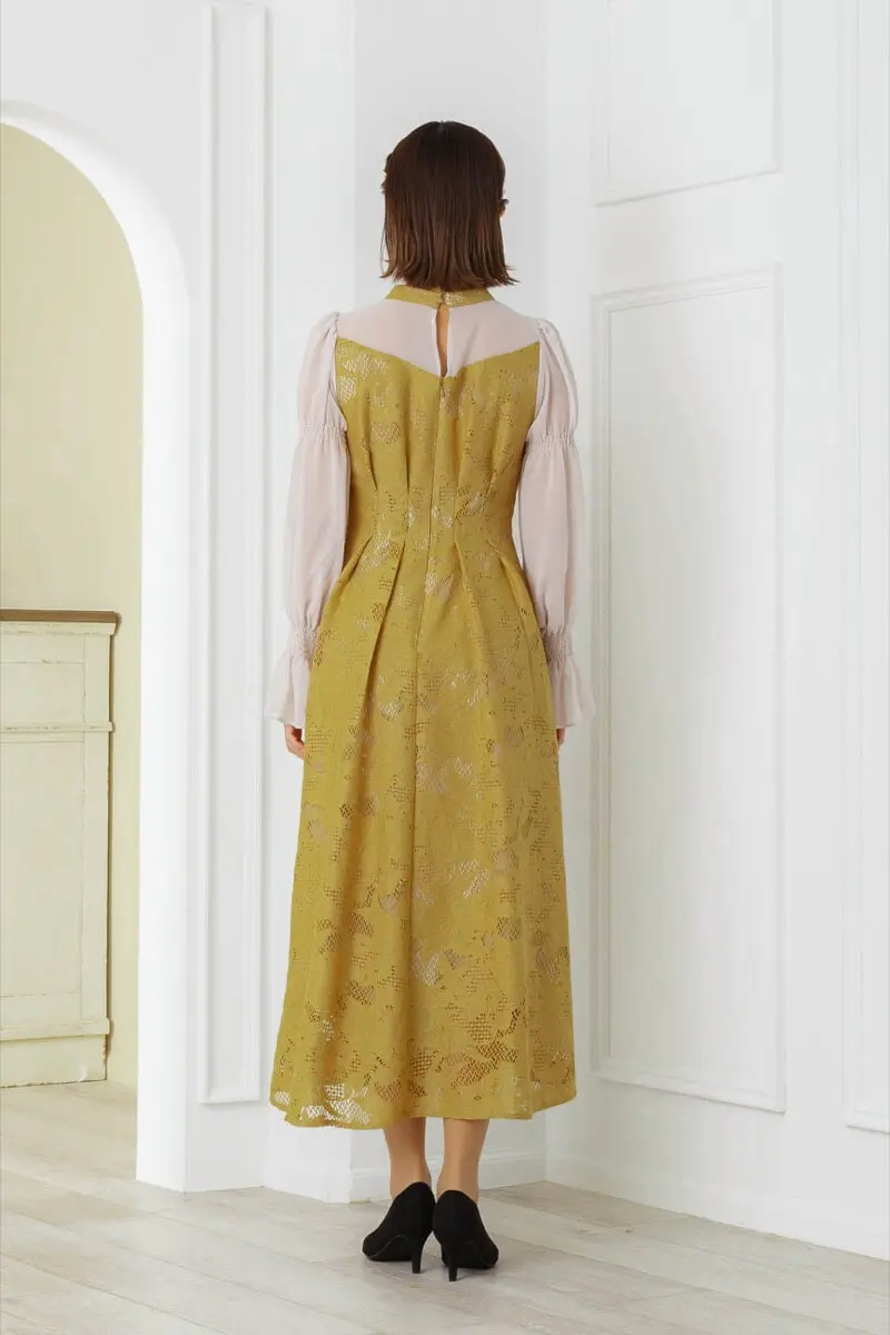 マスタードのアシンメトリータックドレス | ANDRESD | M | 結婚式