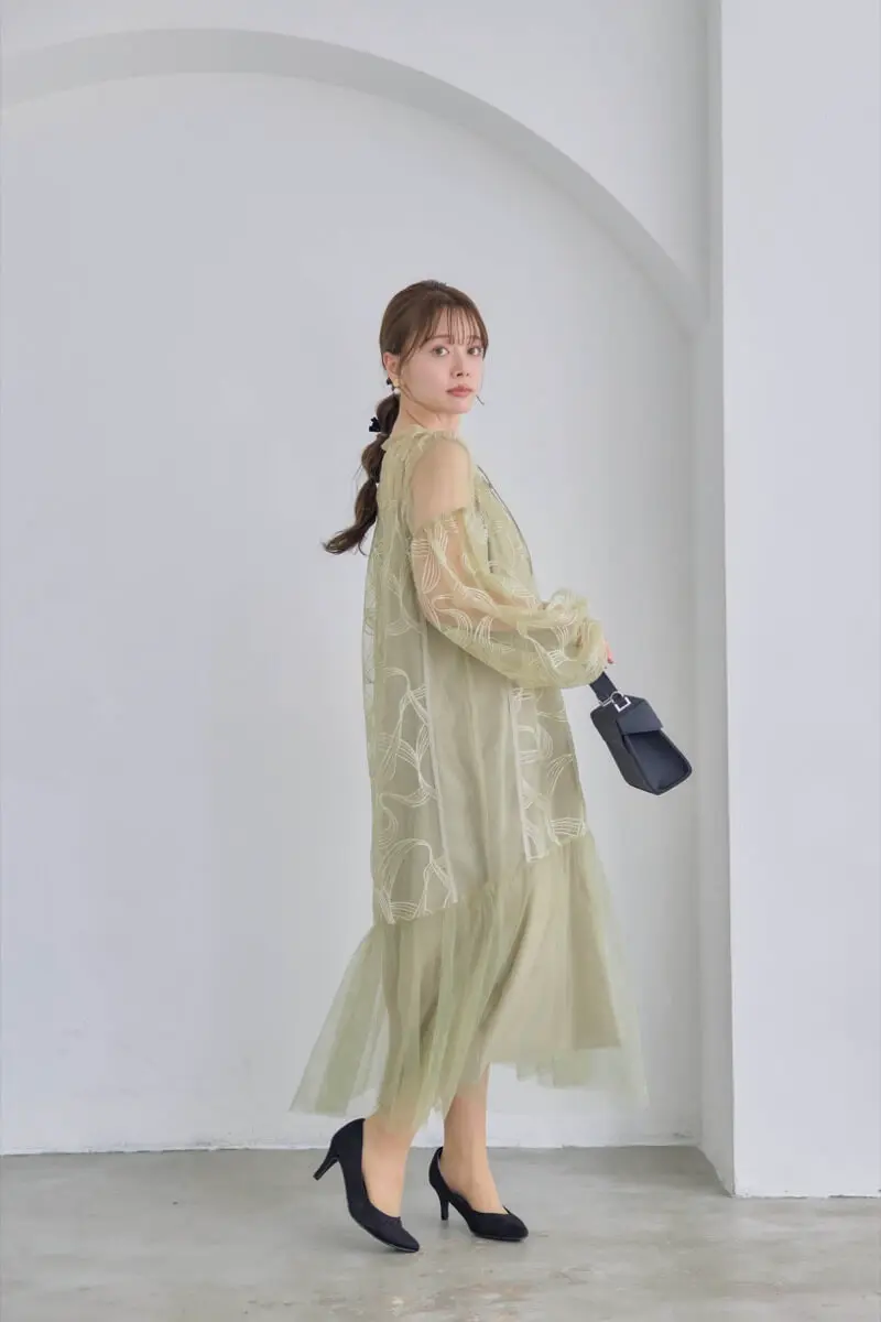 グリーンのリボンエンブロイダリーレイヤードドレス | Dorry doll | M