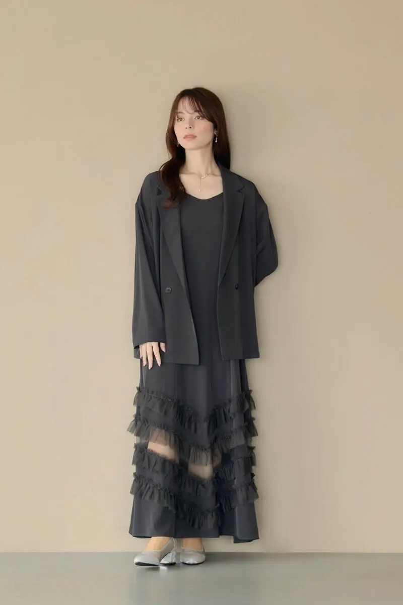 チャコールのトランスペアレントヘムセットアップドレス | et.UNiVER