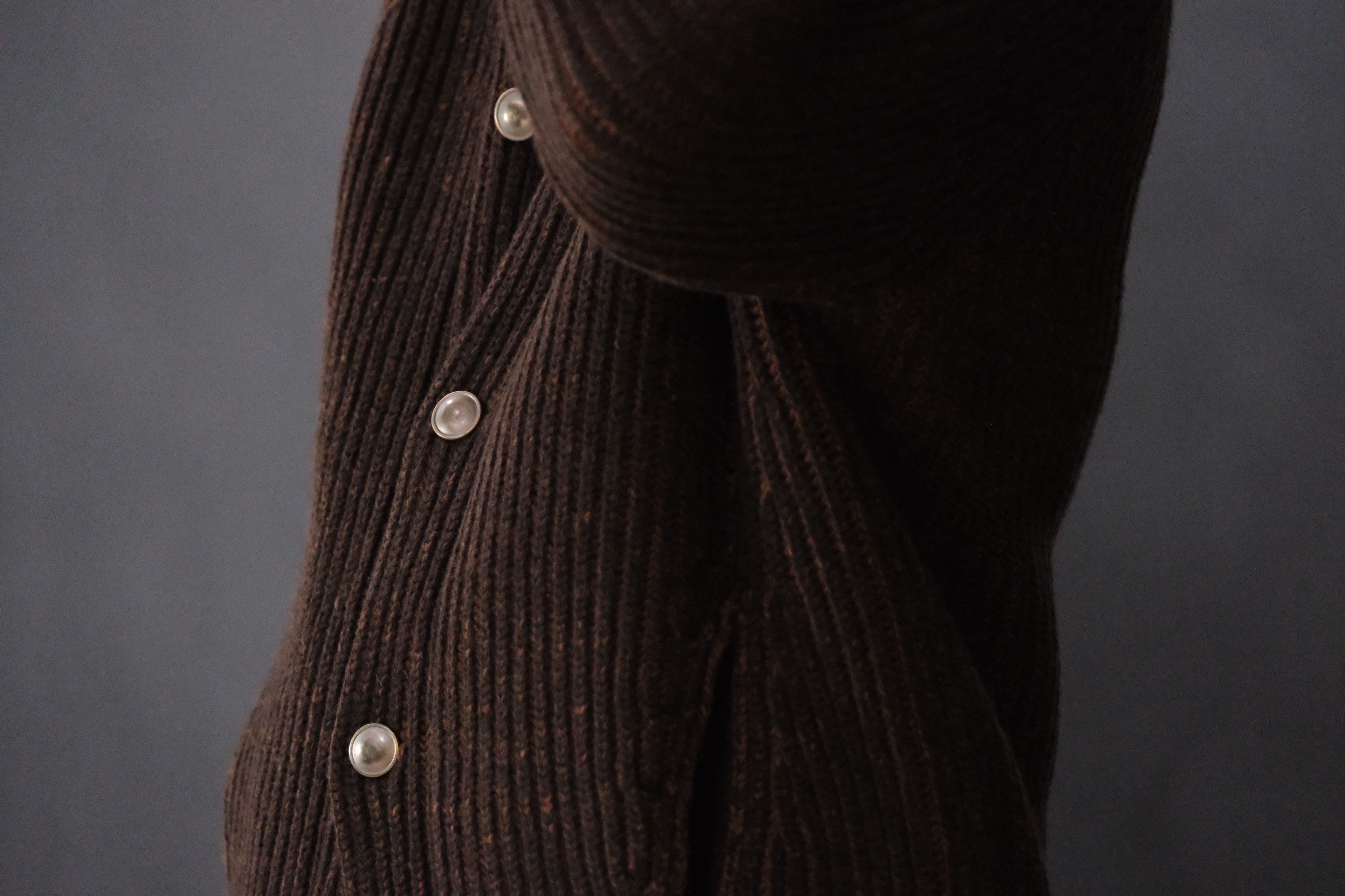 Slopeslow/V neck cardigan – Lister