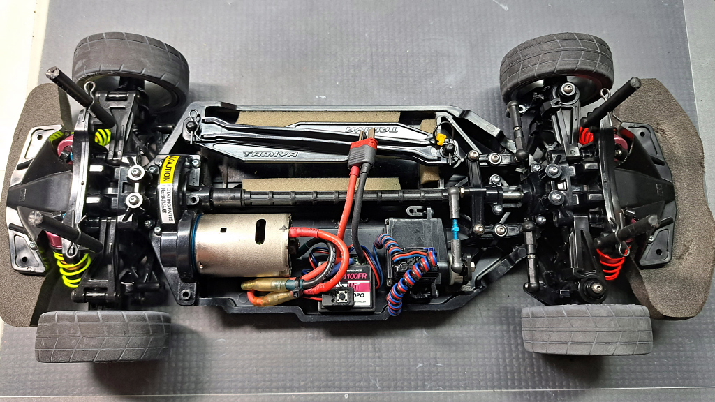 タミヤTT-02シャーシ 540モーター付き タミヤTT-02シャーシ 540