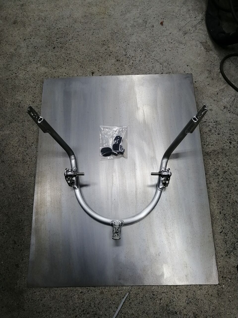 インパルス400 gk7ca ビキニカウル ステー、ネジ付属 インパルス400