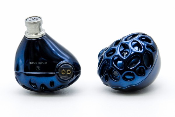 TRN WhaleShark」 個性的で美しいデザインに独自3DD+1Planar構成