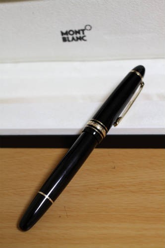 大人の色気が漂う蛍光ペン モンブラン ドキュメントマーカー166